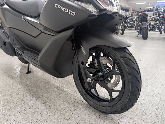 2025 CFMOTO 2025 CFMOTO 150CC 150SC Scooter ABS GEM BLACK