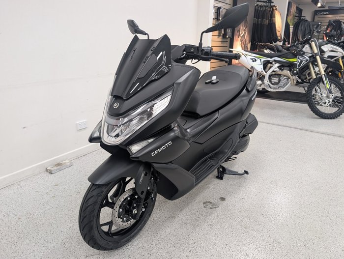 2025 CFMOTO 2025 CFMOTO 150CC 150SC Scooter ABS GEM BLACK