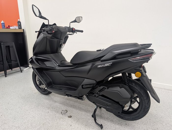 2025 CFMOTO 2025 CFMOTO 150CC 150SC Scooter ABS GEM BLACK