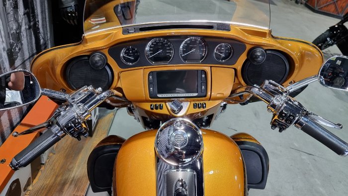 2015 Harley-davidson CVO LIMITED (ULTRA) Gold