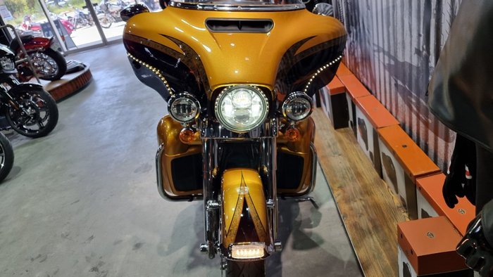 2015 Harley-davidson CVO LIMITED (ULTRA) Gold
