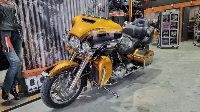 2015 Harley-davidson CVO LIMITED (ULTRA) Gold