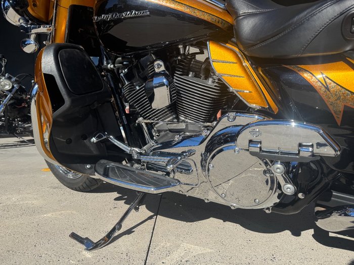 2015 Harley-davidson CVO LIMITED (ULTRA) Gold