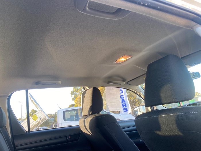 2021 Toyota Hilux SR