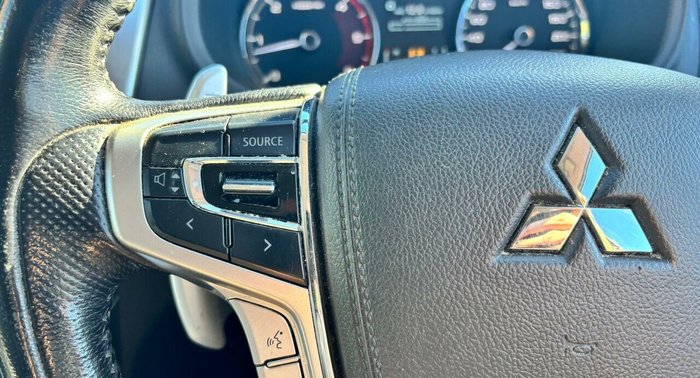 2017 Mitsubishi Pajero Sport GLS