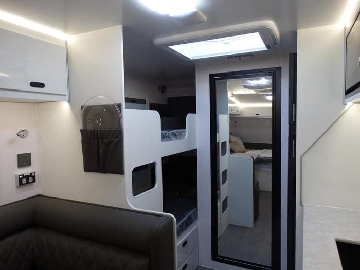 2025 JB Caravans Gator 18 Bunks