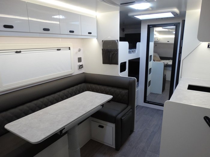 2025 JB Caravans Gator X Family Fd 18' (2 X Bunk)