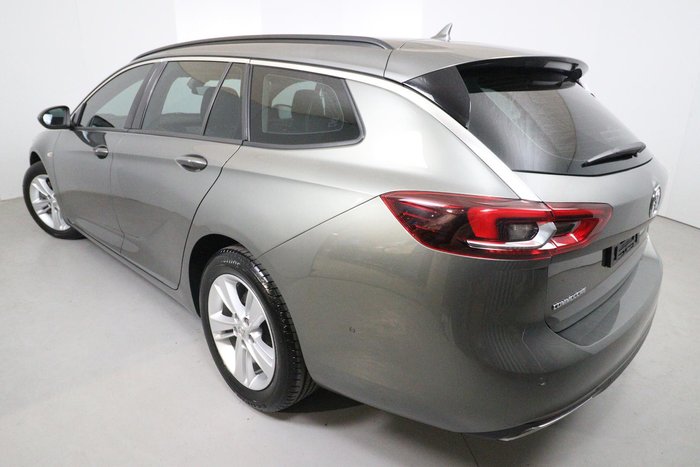 2019 Holden Commodore LT
