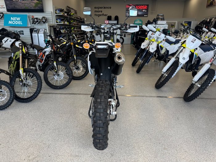 2025 HUSQVARNA FE250 WHITE