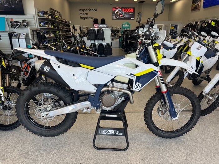 2025 HUSQVARNA FE250 WHITE