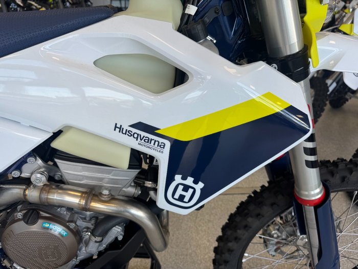 2025 HUSQVARNA FE250 WHITE