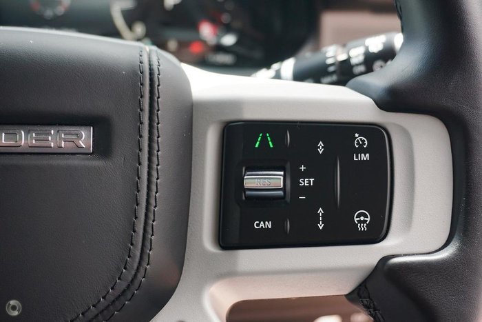 2023 Land Rover Defender 110 D300 X-Dynamic HSE