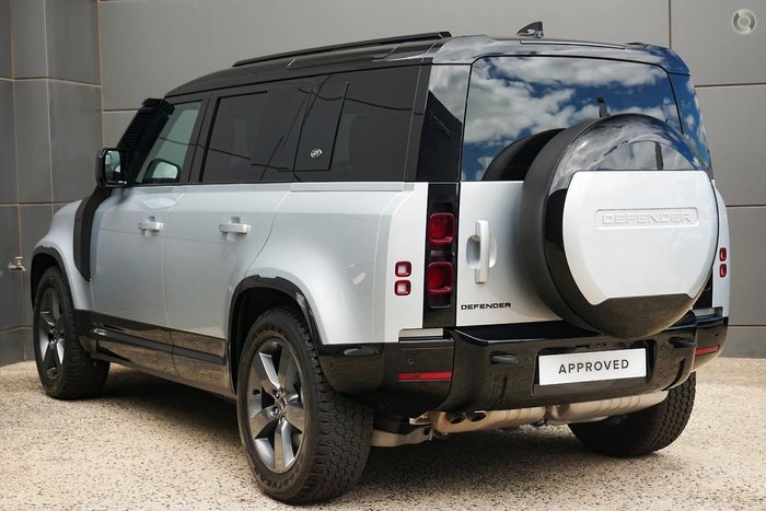 2023 Land Rover Defender 110 D300 X-Dynamic HSE