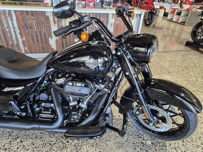 2025 Harley-Davidson Road King Special 114 (FLHRXS)