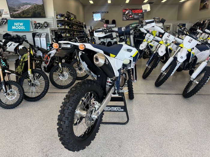 2025 HUSQVARNA FE450 WHITE