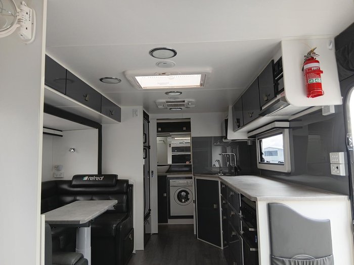 2016 Retreat Daydream 226C Slide Out