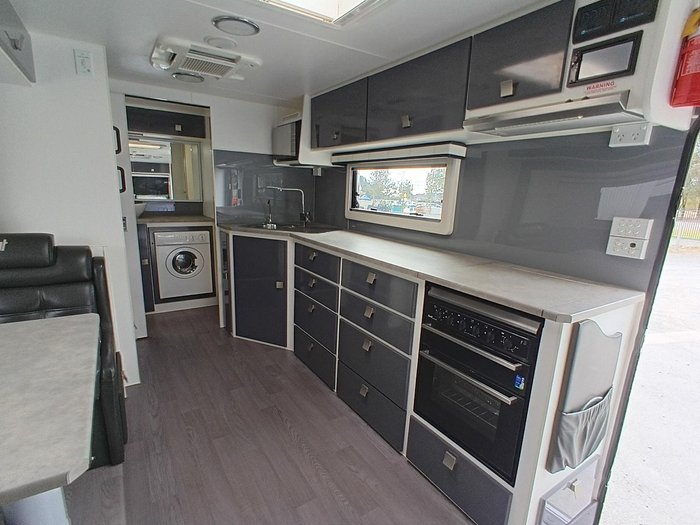 2016 Retreat Daydream 226C Slide Out