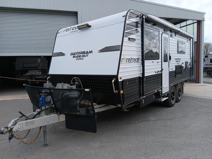 2016 Retreat Daydream 226C Slide Out