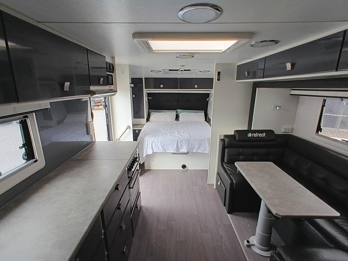 2016 Retreat Daydream 226C Slide Out