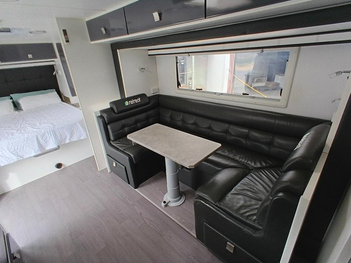 2016 Retreat Daydream 226C Slide Out