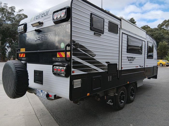 2016 Retreat Daydream 226C Slide Out