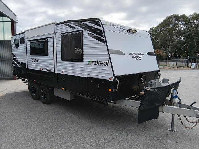 2016 Retreat Daydream 226C Slide Out