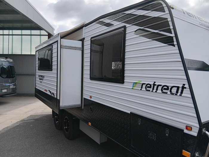 2016 Retreat Daydream 226C Slide Out