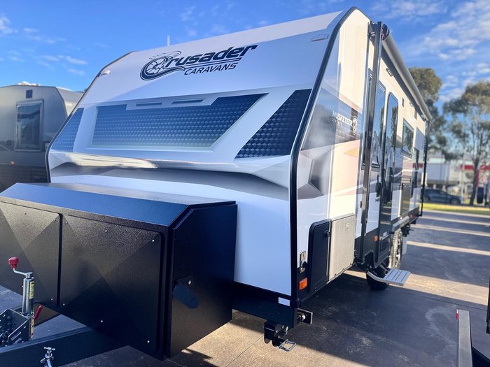 2025 Crusader My25 Musketeer Centaur 19'4Ft Semi Off-Road Couples Van