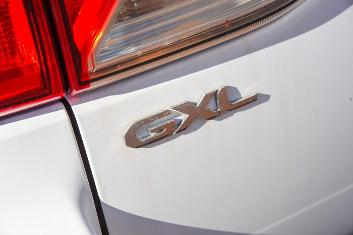 2013 Toyota Landcruiser GXL VDJ200R MY12 4X4 Constant Glacier White