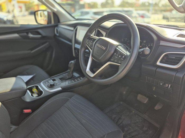 2022 Isuzu MU-X LS-M