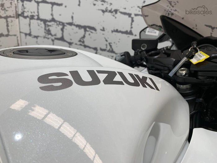 2025 Suzuki Hayabusa (GSX1300R) Hayabusa White