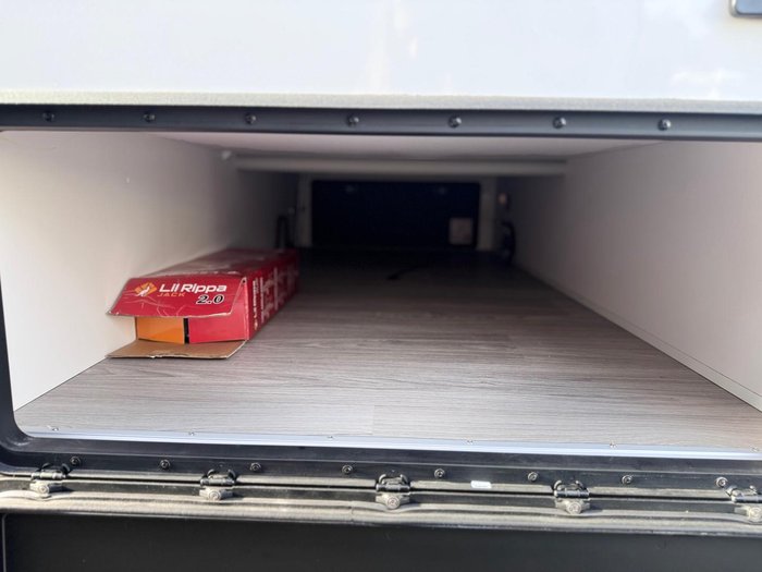 2025 Crusader My25 Musketeer Treville Club Lounge Ensuite Couples Van