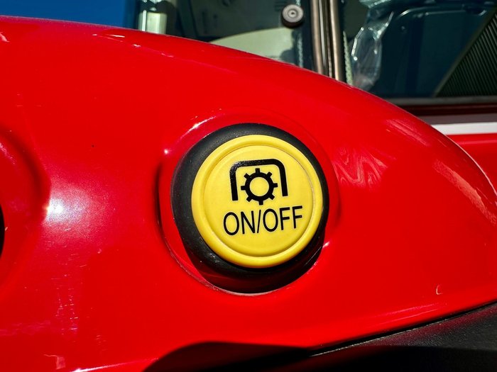 2025 Massey Ferguson 7S.155 Dyna-6 Red