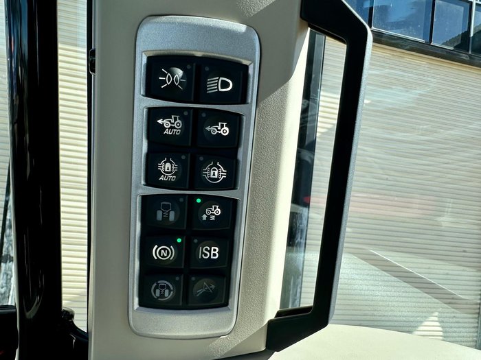 2025 Massey Ferguson 7S.155 Dyna-6 Red