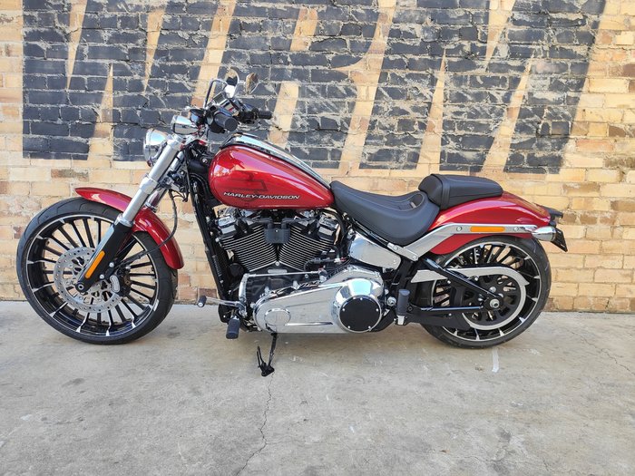 2025 HARLEY-DAVIDSON BREAKOUT 117 (FXBR) ROAD RED