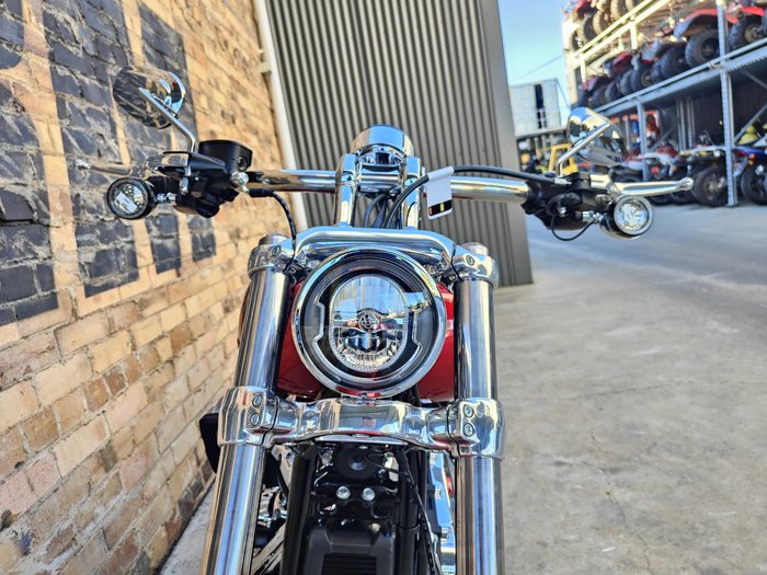 2025 HARLEY-DAVIDSON BREAKOUT 117 (FXBR) ROAD RED