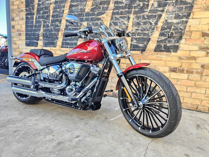 2025 HARLEY-DAVIDSON BREAKOUT 117 (FXBR) ROAD RED