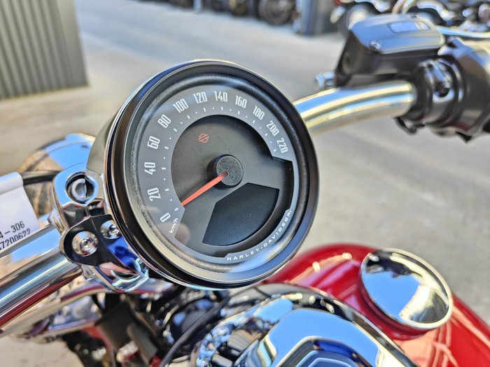 2025 HARLEY-DAVIDSON BREAKOUT 117 (FXBR) ROAD RED