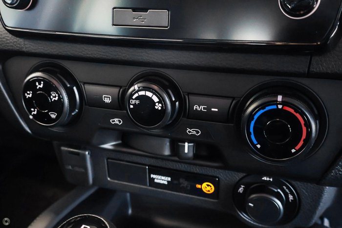 2025 Mazda BT-50 XT