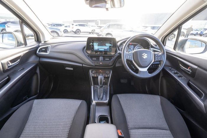 2023 Suzuki S-Cross GL+