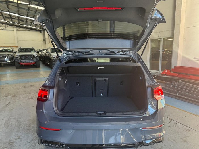 2025 Volkswagen Golf 110TSI R-Line