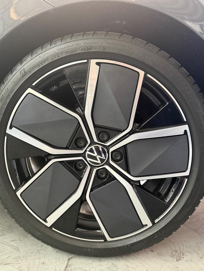 2025 Volkswagen Golf 110TSI R-Line