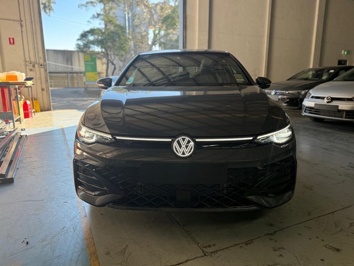 2025 Volkswagen Golf 110TSI R-Line