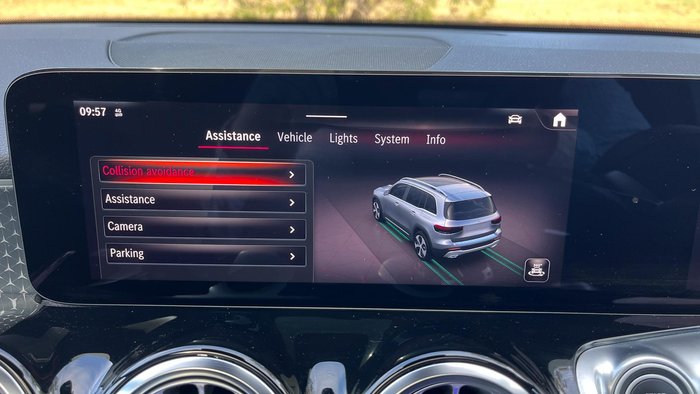 2024 Mercedes-Benz GLB-Class GLB200