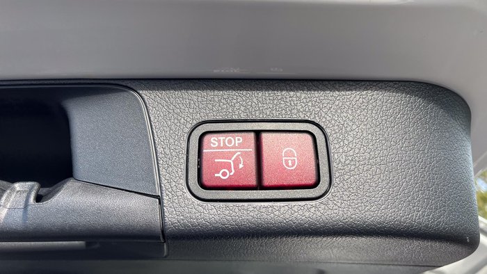 2024 Mercedes-Benz GLB-Class GLB200