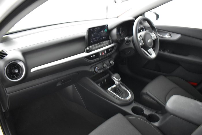 2024 Kia Cerato S