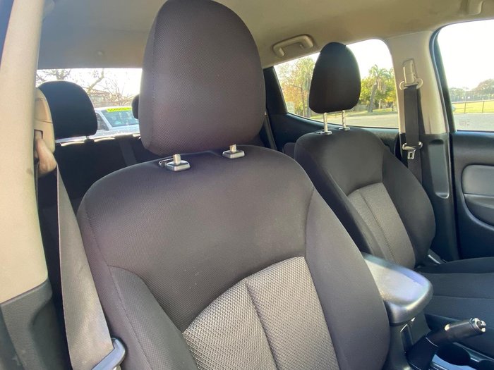 2017 Mitsubishi Triton GLS MQ MY17 4X4 Dual Range White