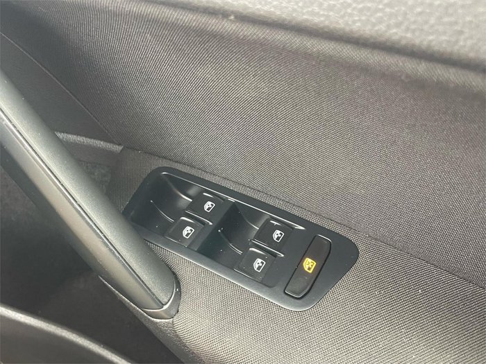 2016 Volkswagen Golf 92TSI Trendline 7 MY17 Pure White