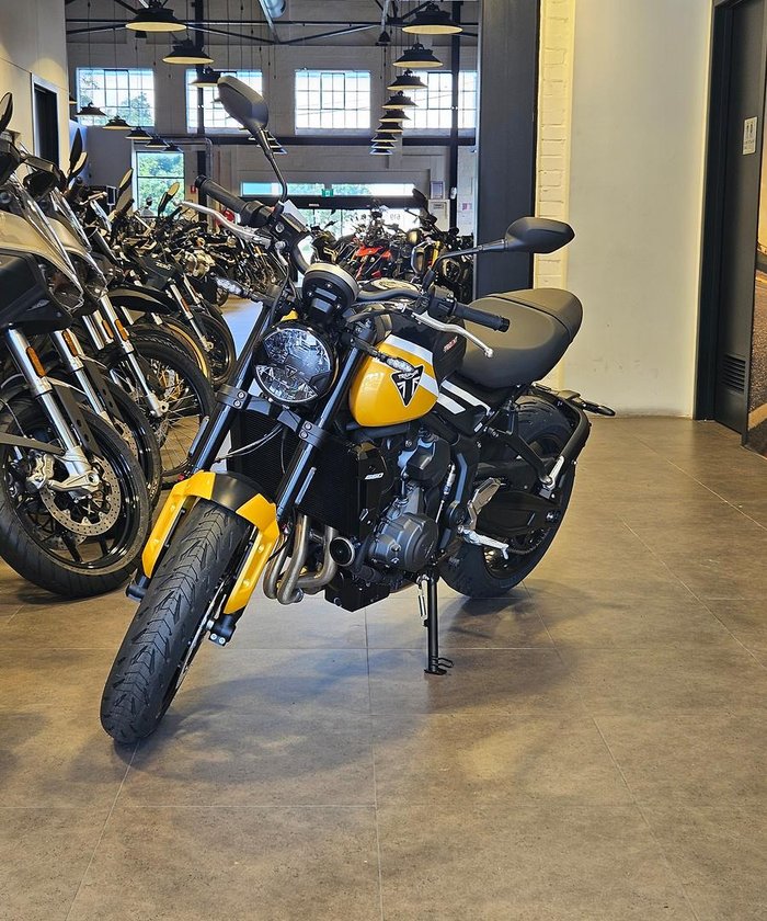 2025 Triumph Trident 660 Trident Yellow