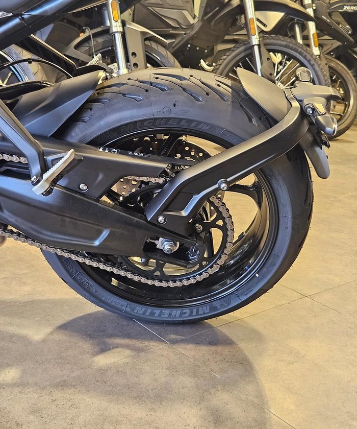 2025 Triumph Trident 660 Trident Yellow